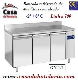 Bancada Refrigerada de 405 Litros com Alçado e 3 Portas GN 1/1 da Linha 700 (Grupo à distância) (transporte incluído) - Refª 101536